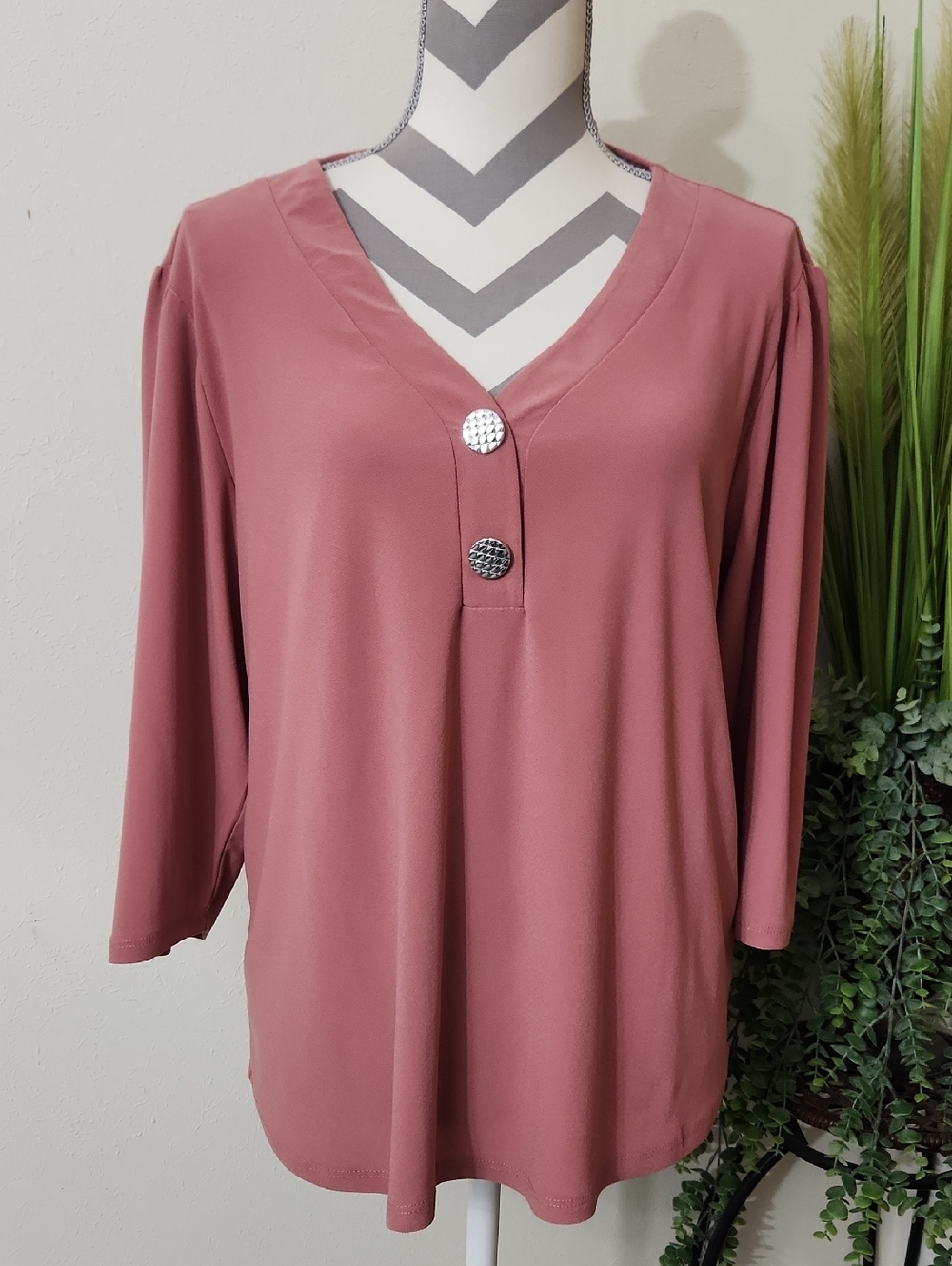 89th + Madison V-Neck Button Top in Dusty Rose